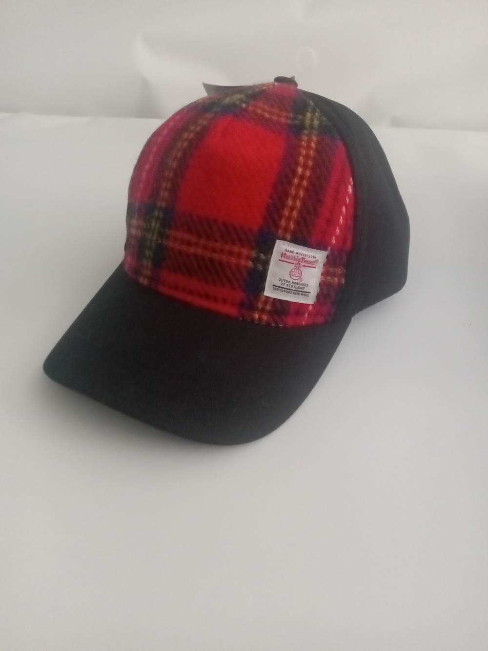 Glen Appin Of Scotland Harris Tweed Black & Red Plaid Baseball Cap - Stylish